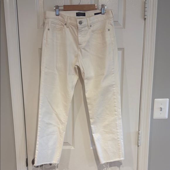 Banana Republic Denim - Banana Republic Women's white Jeans size 26 girlfriend fit